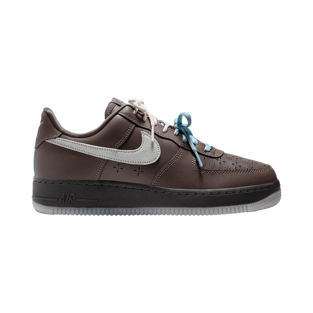 Anúncio: CALZADO DEPORTIVO NIKE IR5690256 AIR FORCE 1 '07 LV8 FEMENINO