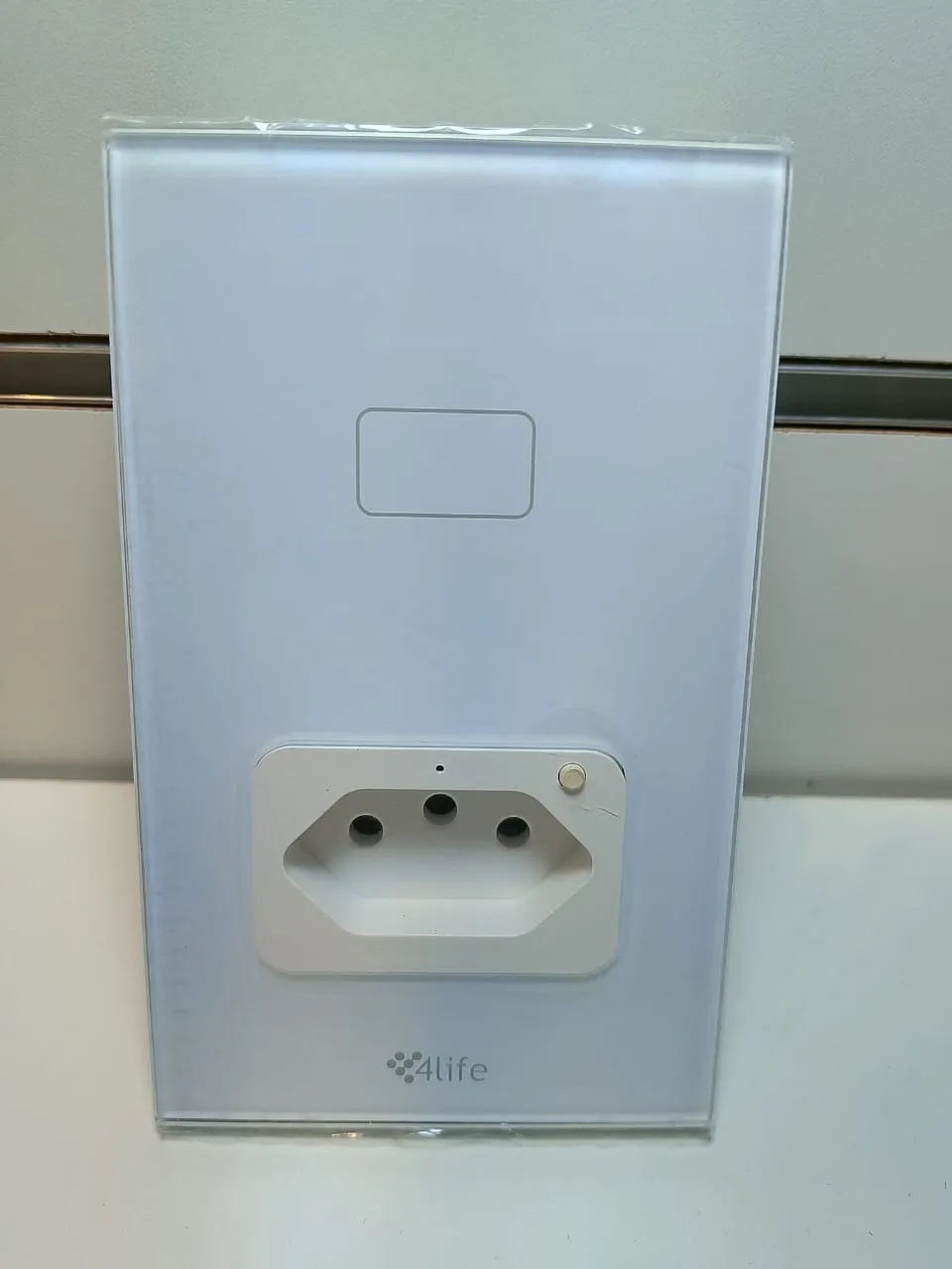 Interruptor Smart 4LIFE FLT11GZW Zigbee 1 Tomada + Socket