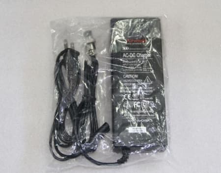 Carregador Airwheel 100-240V Auto Volta
