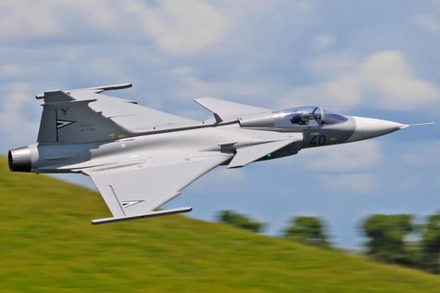 Avião Freewing Jas-39 Gripen Grey 80MM Edf Pnp Jet FJ21825P