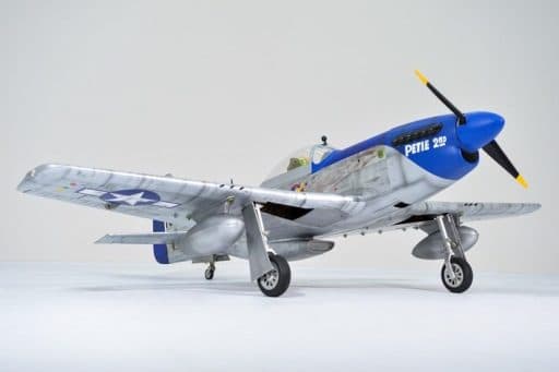 Avião Phoenix P-51 Mustang 87" 60CC com Trem de Pouso Retrátil Arf V2 Ph205