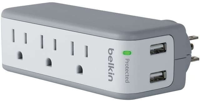 Carregador com 2 Saídas USB e 3 Tomadas Belkin BST300BG