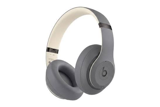 Fones de Ouvido Beats Studio Pro Wireless ME2F4LL/A Sand Gray
