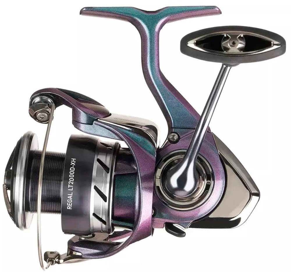 Molinete Daiwa Regal LT2000D-Xh
