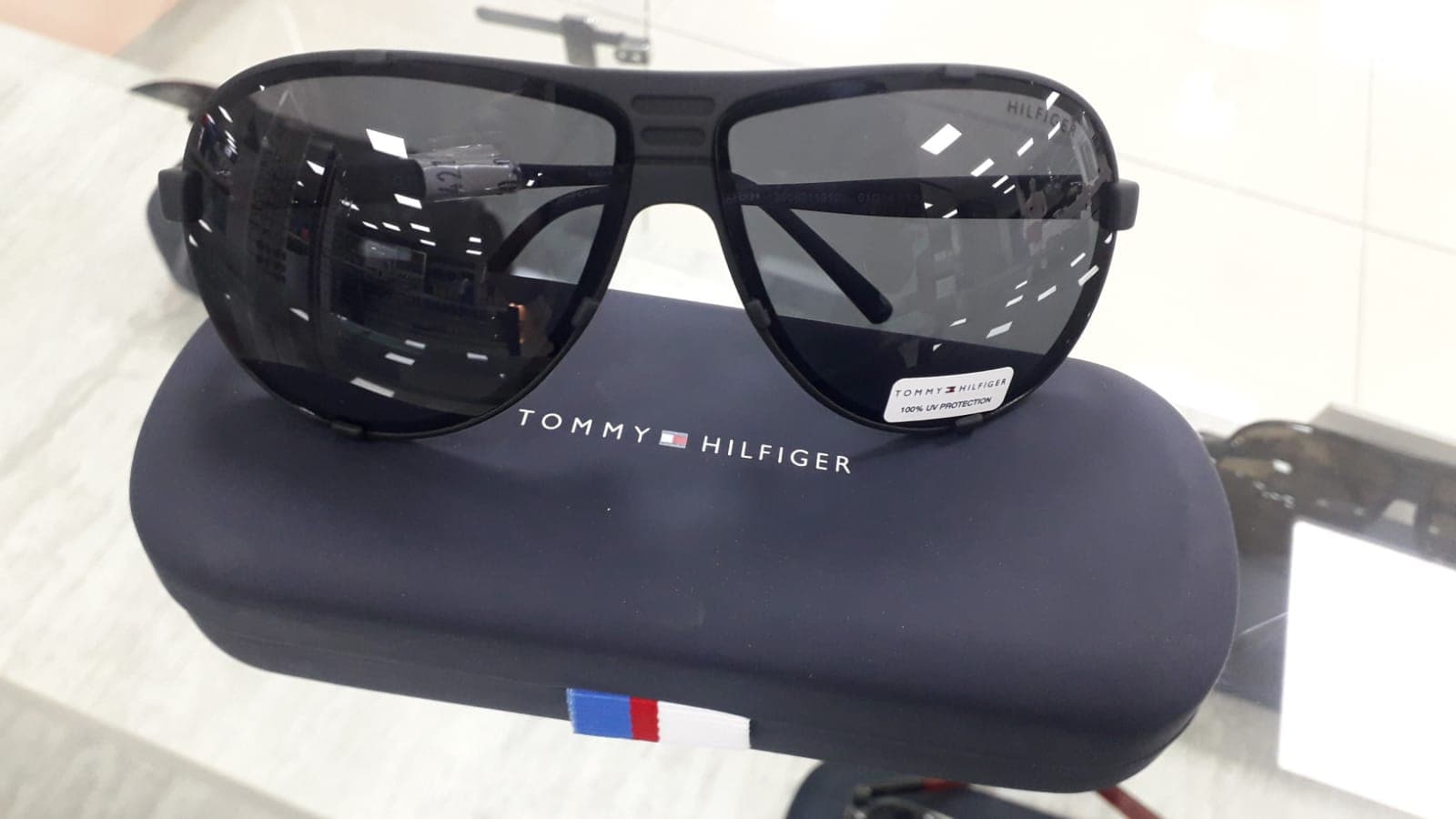 Óculos Tommy Hilfiger Masculino Draco Om521 Matte Rubberize